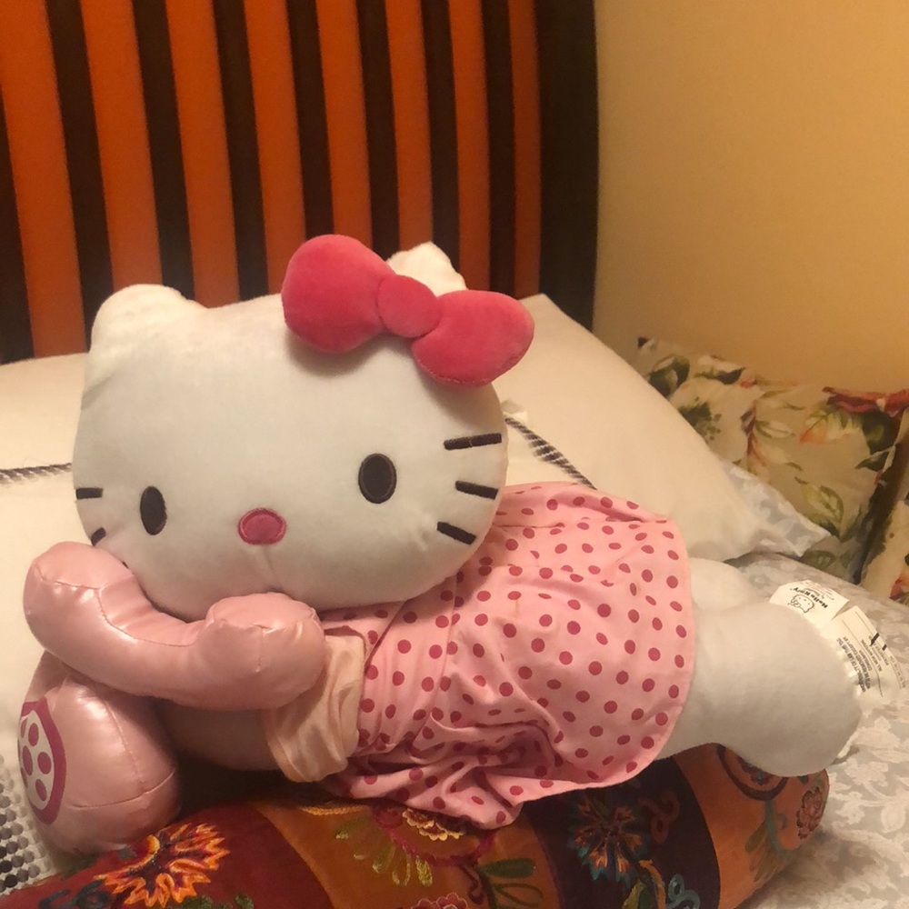 Vintage hello kitty —“I just called to say I love you”.